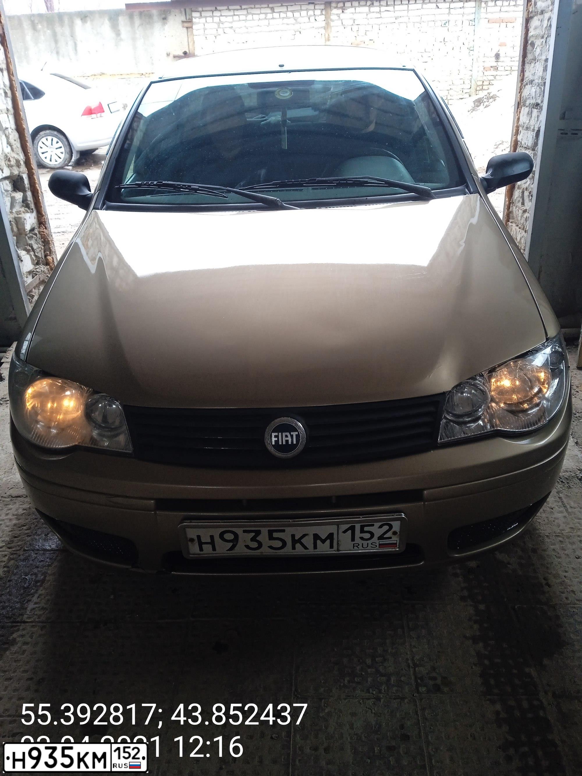 Фото автомобиля FIAT ALBEA, 2006 — госномер Н935КМ152. Цвет: ПЕСОЧНЫЙ