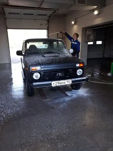 Фото автомобиля ЛАДА 212140 LADA 4X4, 2018 — госномер А346ЕВ252. Цвет: СЕРЕБРИСТО-ТЕМНО СЕРЫЙ
