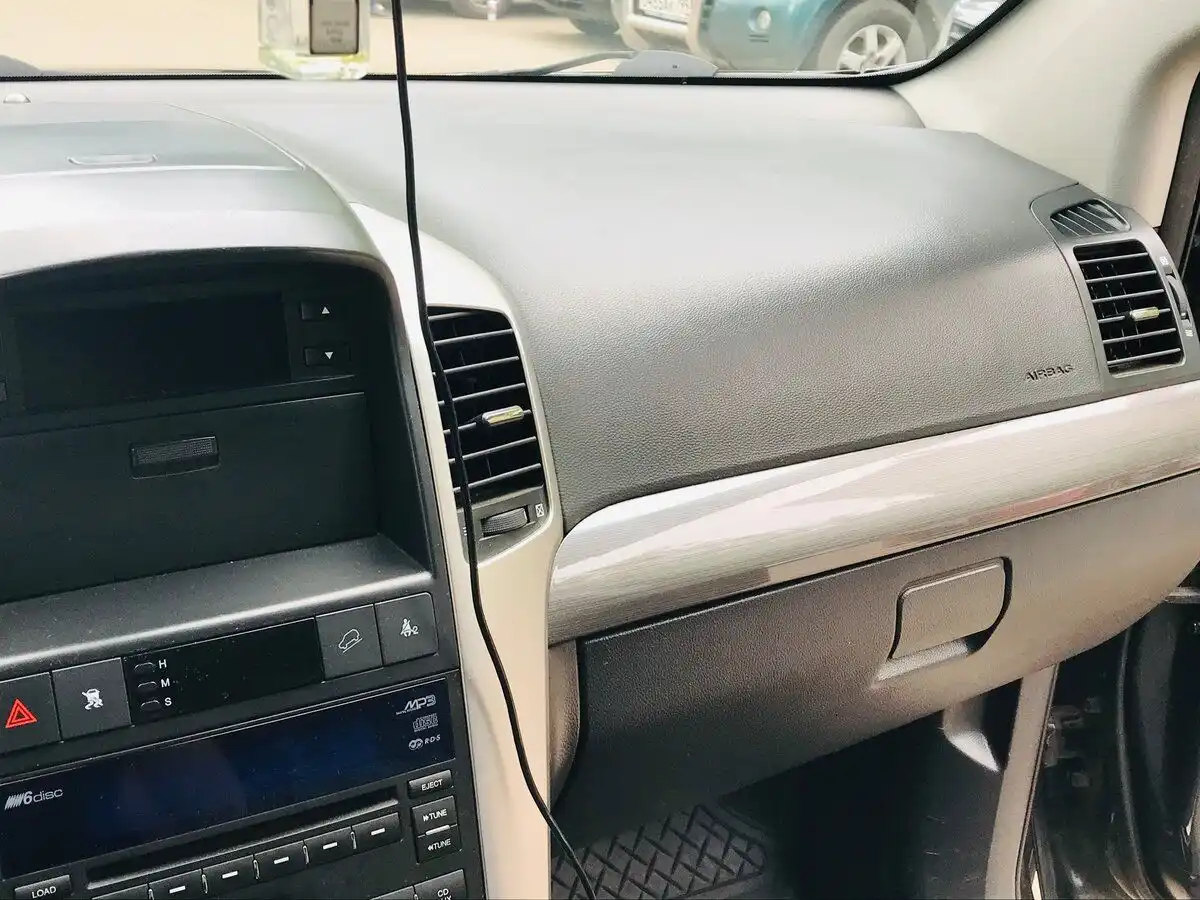 Фото автомобиля CHEVROLET CAPTIVA, 2011 — госномер Н545РУ197. Цвет: ЧЕРНЫЙ