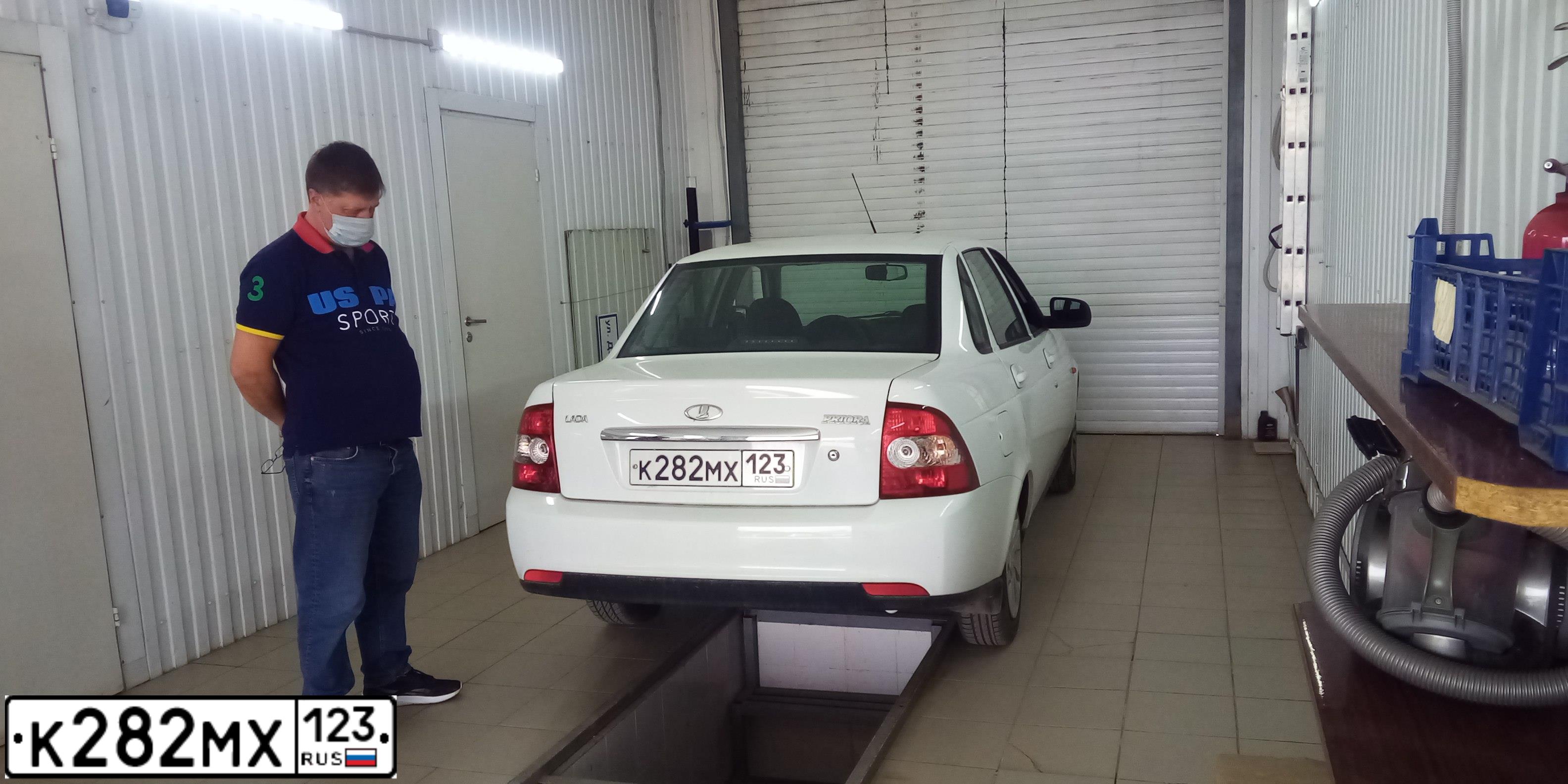 Фото автомобиля LADA 2170 PRIORA, 2015 — госномер К282МХ123. Цвет: БЕЛЫЙ