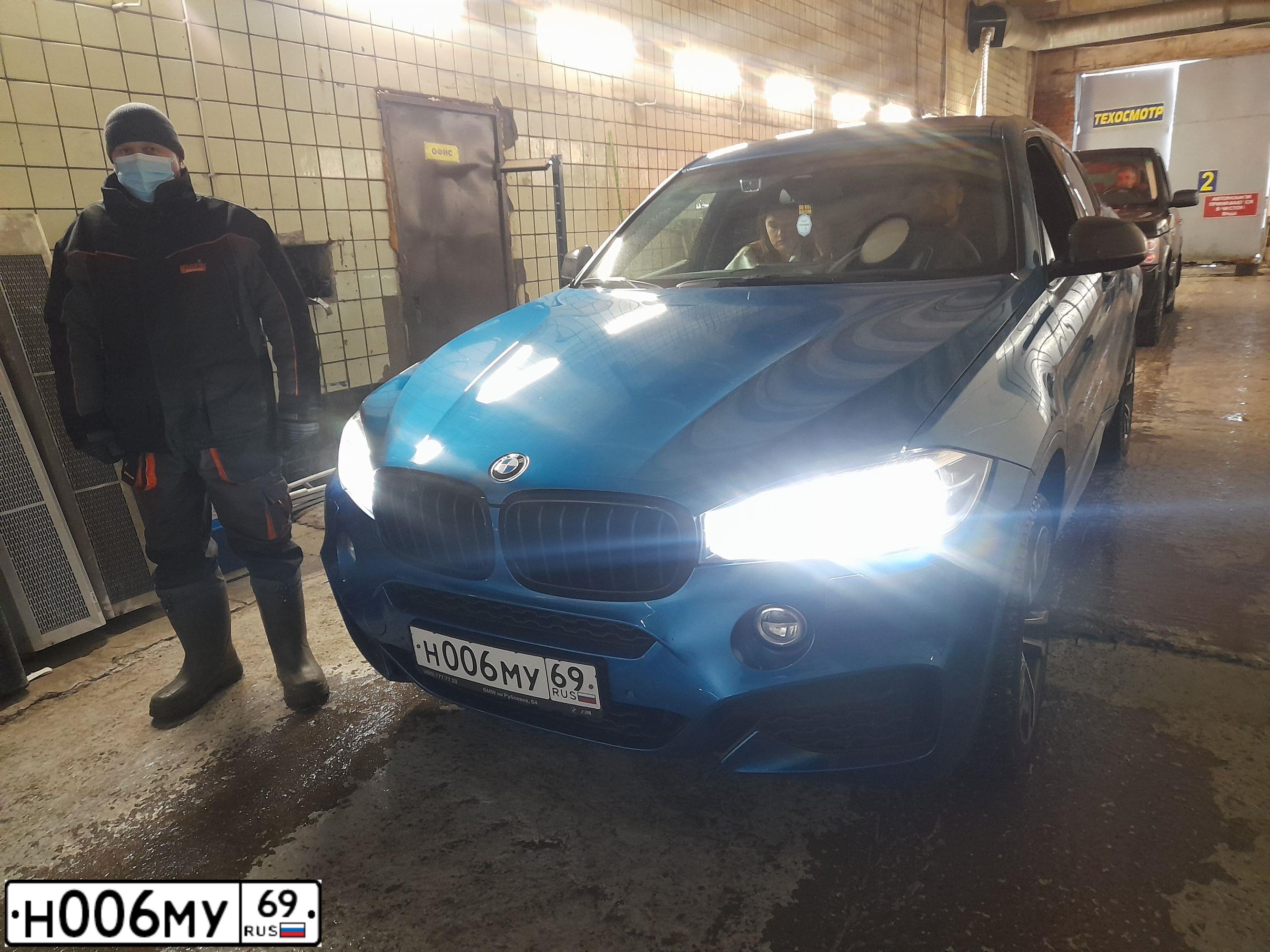 Фото автомобиля MERCEDES GLE-KLASSE, 2015 — госномер М168РА799. Цвет: ЧЕРНЫЙ
