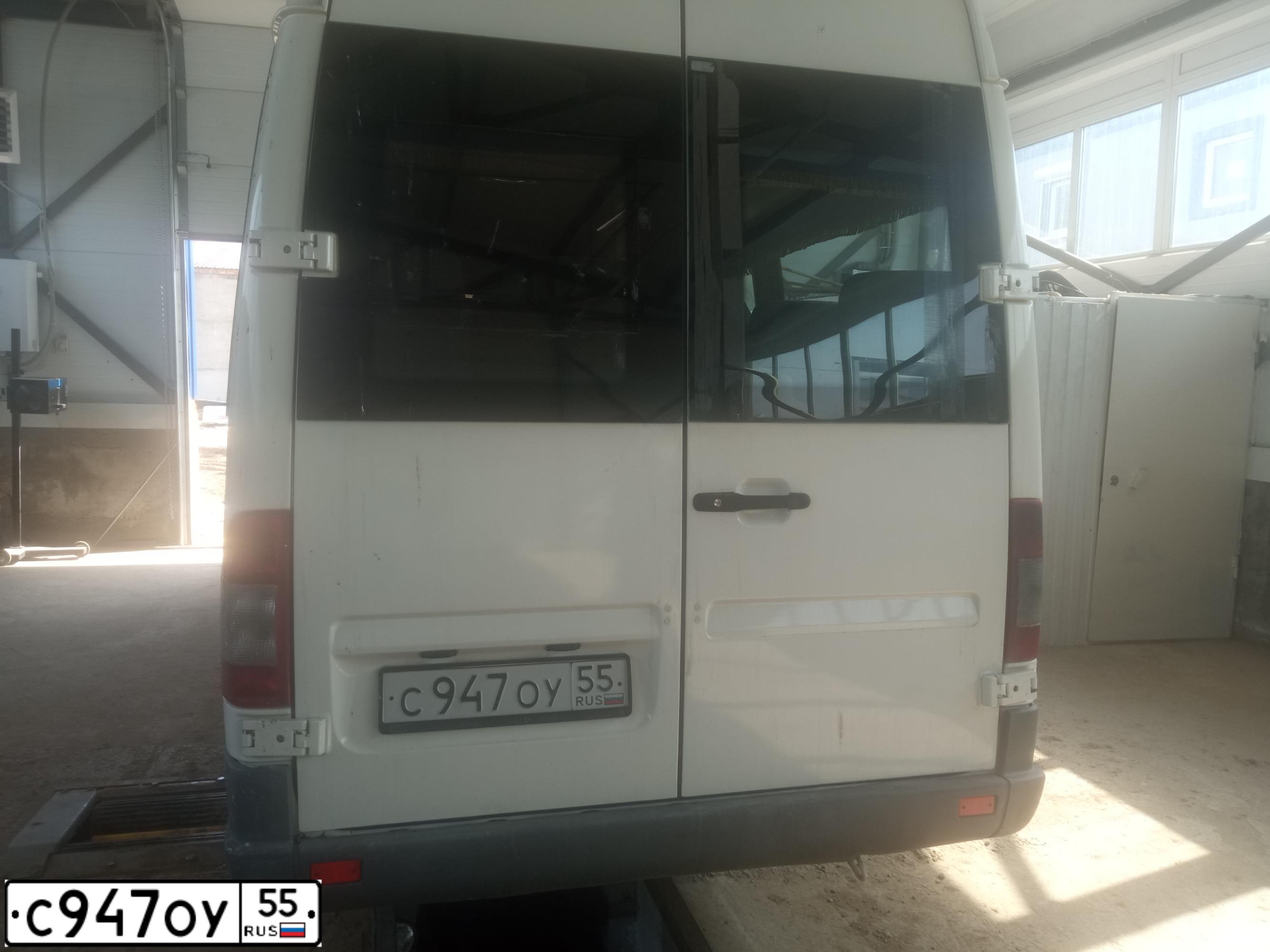 Фото автомобиля MERCEDES SPRINTER, 2008 — госномер Е374ОУ197. Цвет: Белый