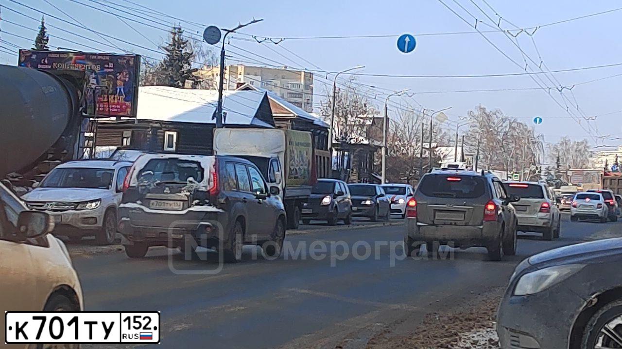Фото автомобиля NISSAN X-TRAIL, 2012 — госномер К701ТУ152. Цвет: ЧЕРНЫЙ