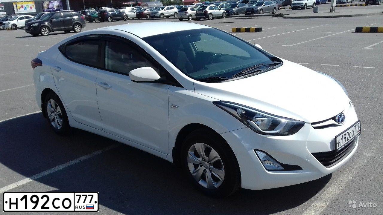 Фото автомобиля HYUNDAI ELANTRA, 2015 — госномер Х950ЕТ178. Цвет: БЕЛЫЙ