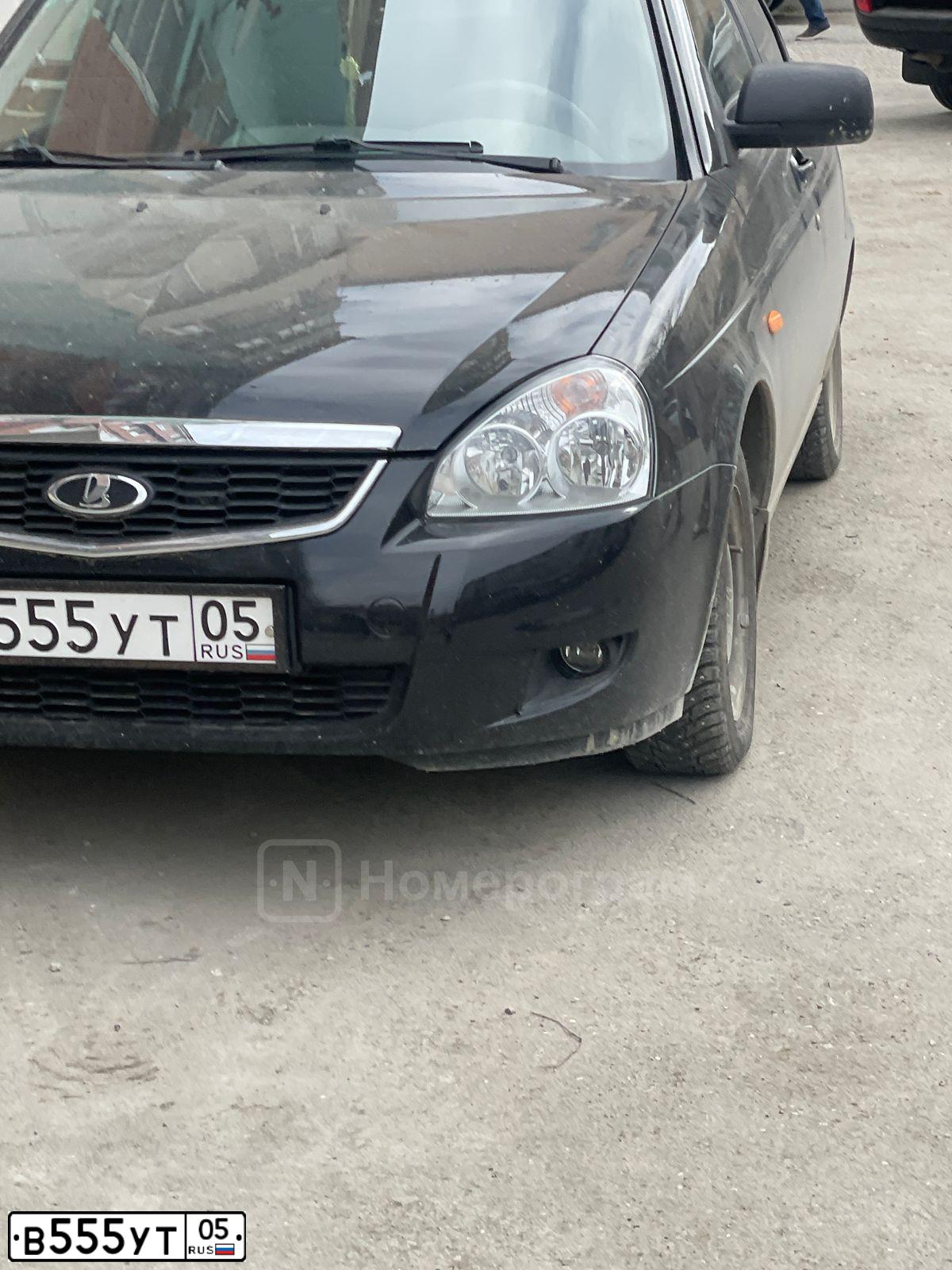 Фото автомобиля LADA 2110, 2004 — госномер В555УТ05. Цвет: СЕРЕБРИСТО-БЕЖЕВЫЙ