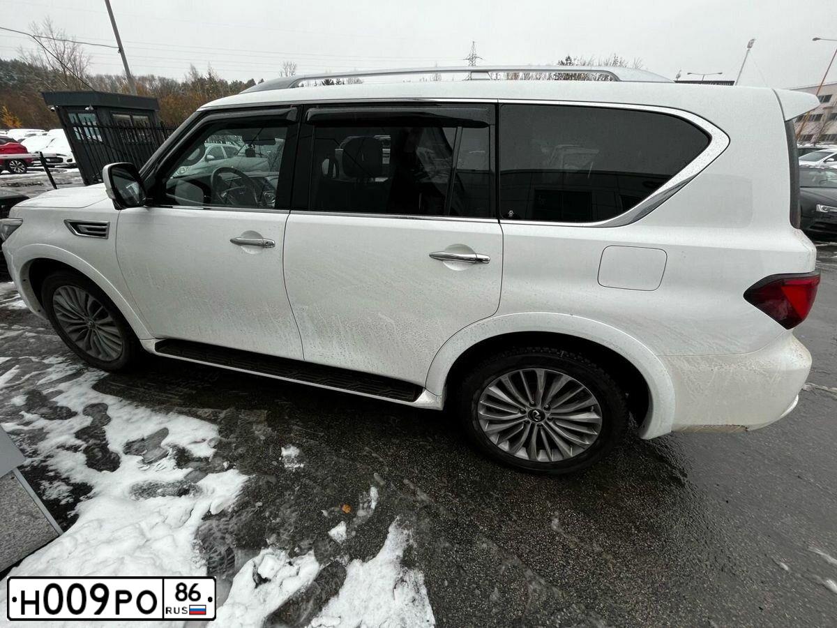 Фото автомобиля TOYOTA LANDCRUISER, 2011 — госномер В999ОТ86. Цвет: ЧЕРНЫЙ