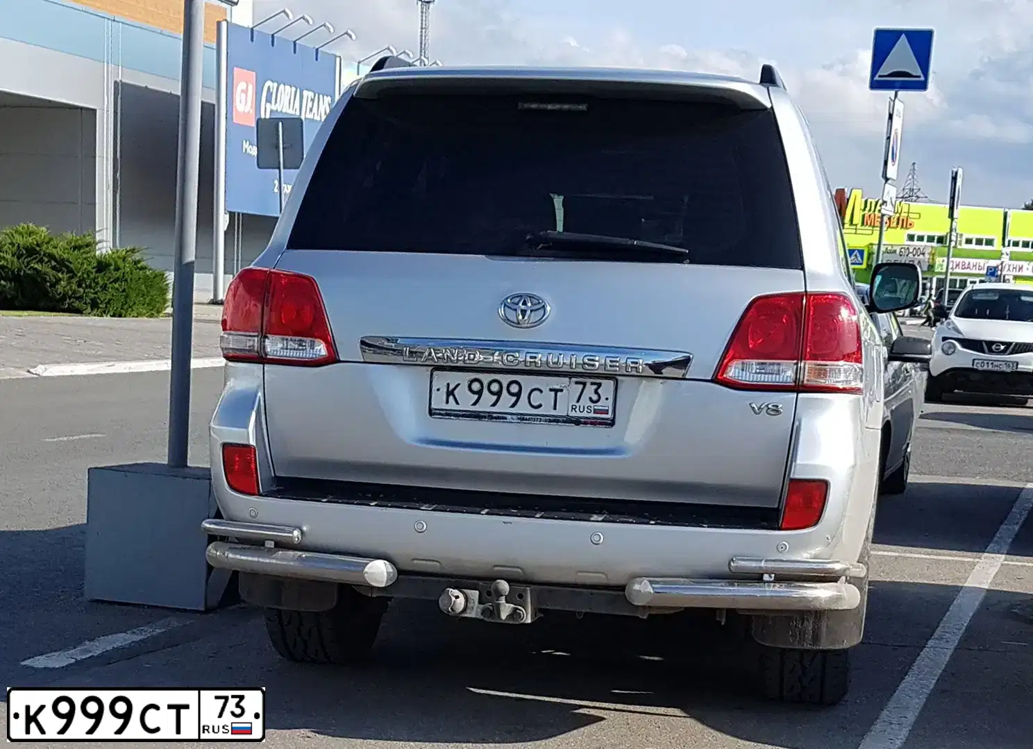 Фото автомобиля TOYOTA LANDCRUISER 200, 2010 — госномер К999СТ73. Цвет: СЕРЕБРИСТЫЙ