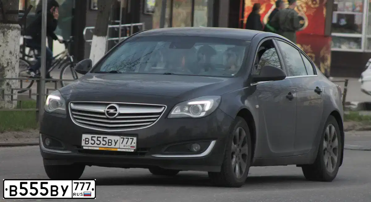 Фото автомобиля LADA 2190 GRANTA, 2017 — госномер У733ВЕ799. Цвет: ЧЕРНЫЙ