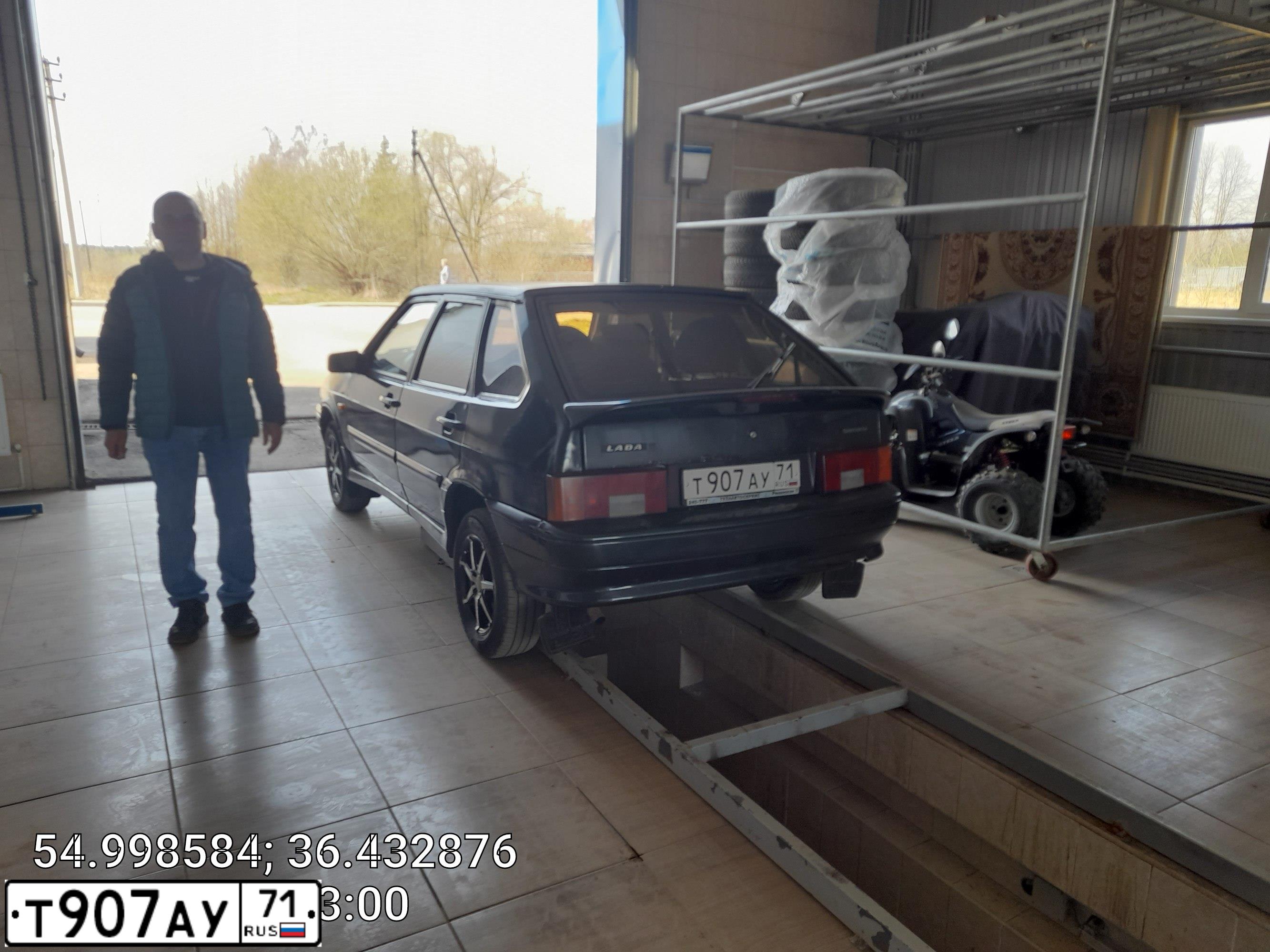 Фото автомобиля LADA 2114, 2006 — госномер Р096РВ40. Цвет: ГРАФИТОВЫЙ МЕТАЛЛИК