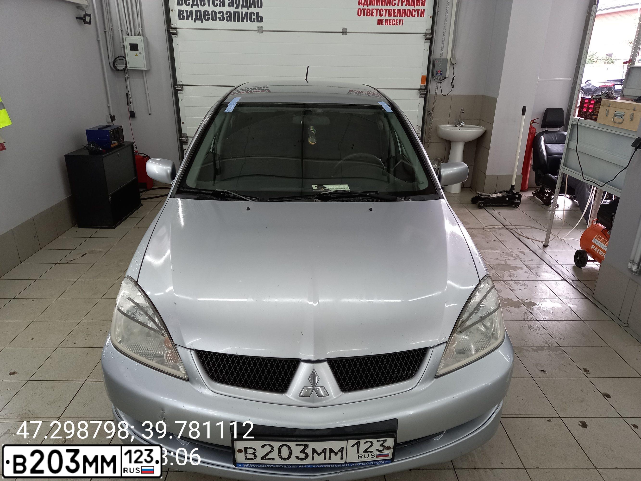 Фото автомобиля MITSUBISHI LANCER, 2006 — госномер В203ММ123. Цвет: серебристый