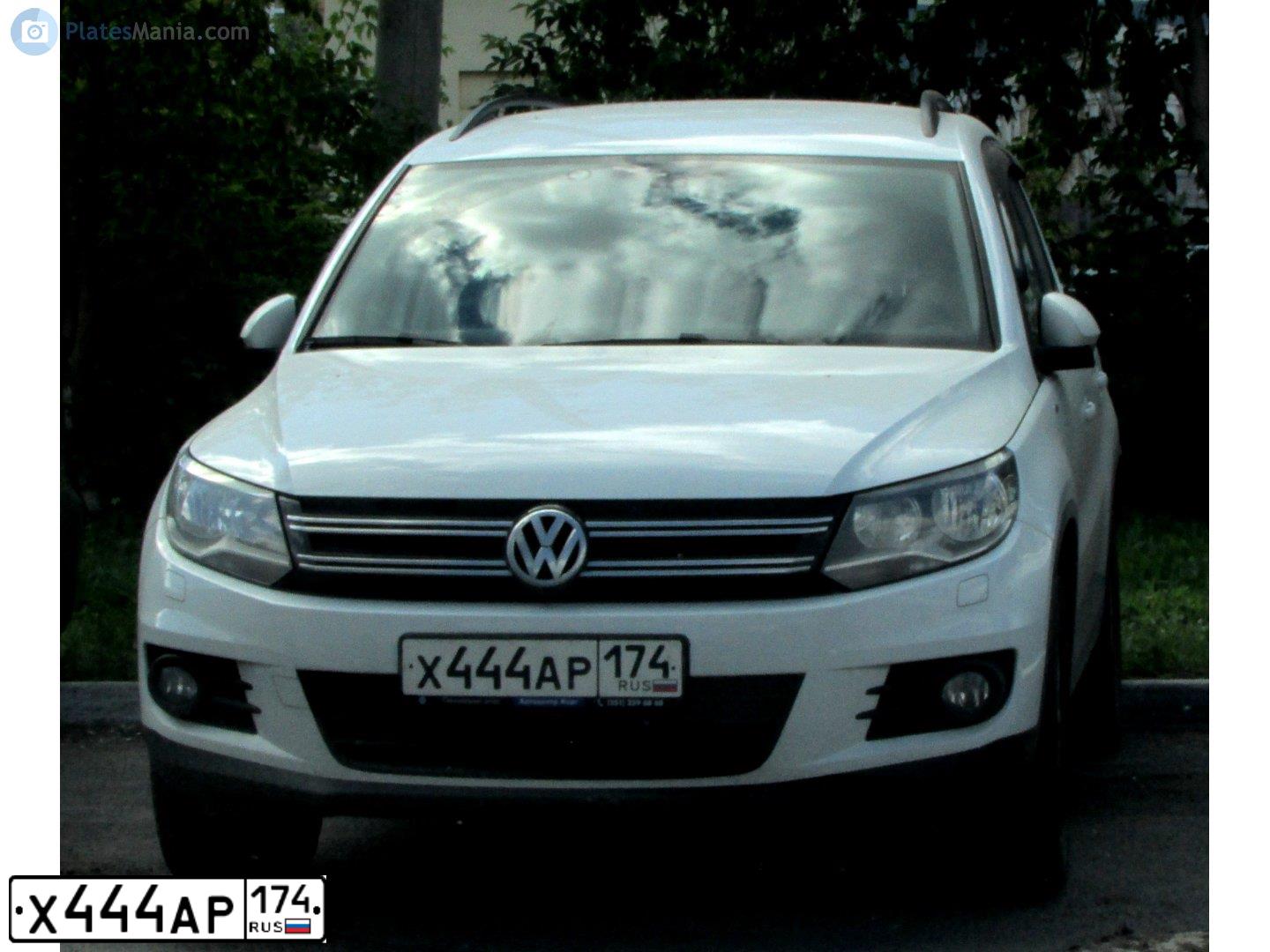 Фото автомобиля VOLKSWAGEN TIGUAN, 2015 — госномер Н055ХТ174. Цвет: Белый