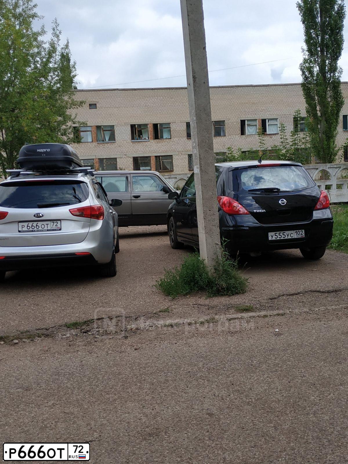 Фото автомобиля INFINITI QX70 /FX/, 2003 — госномер Р666ОТ72. Цвет: ЧЕРНЫЙ