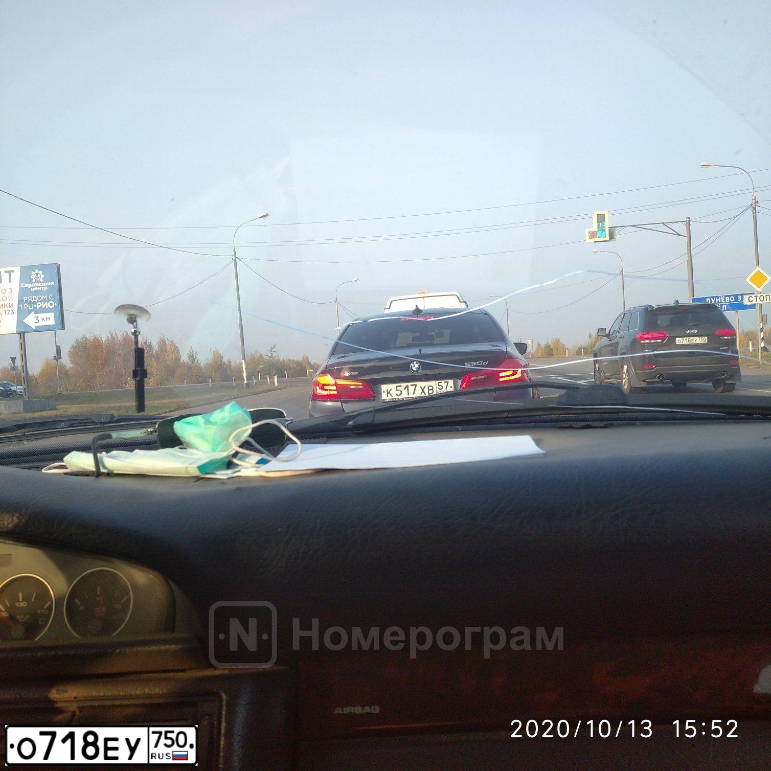 Фото автомобиля JEEP GRAND CHEROKEE, 2013 — госномер Е025УЕ799