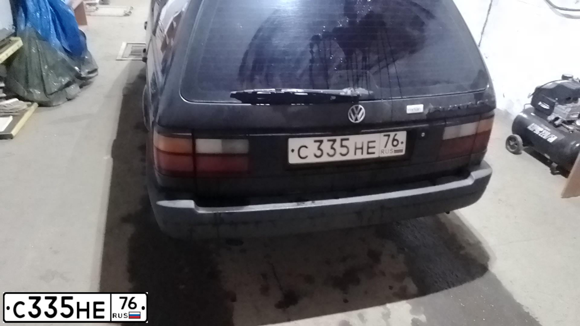 Фото автомобиля VOLKSWAGEN PASSAT, 1991 — госномер С335НЕ76. Цвет: ЧЕРНЫЙ
