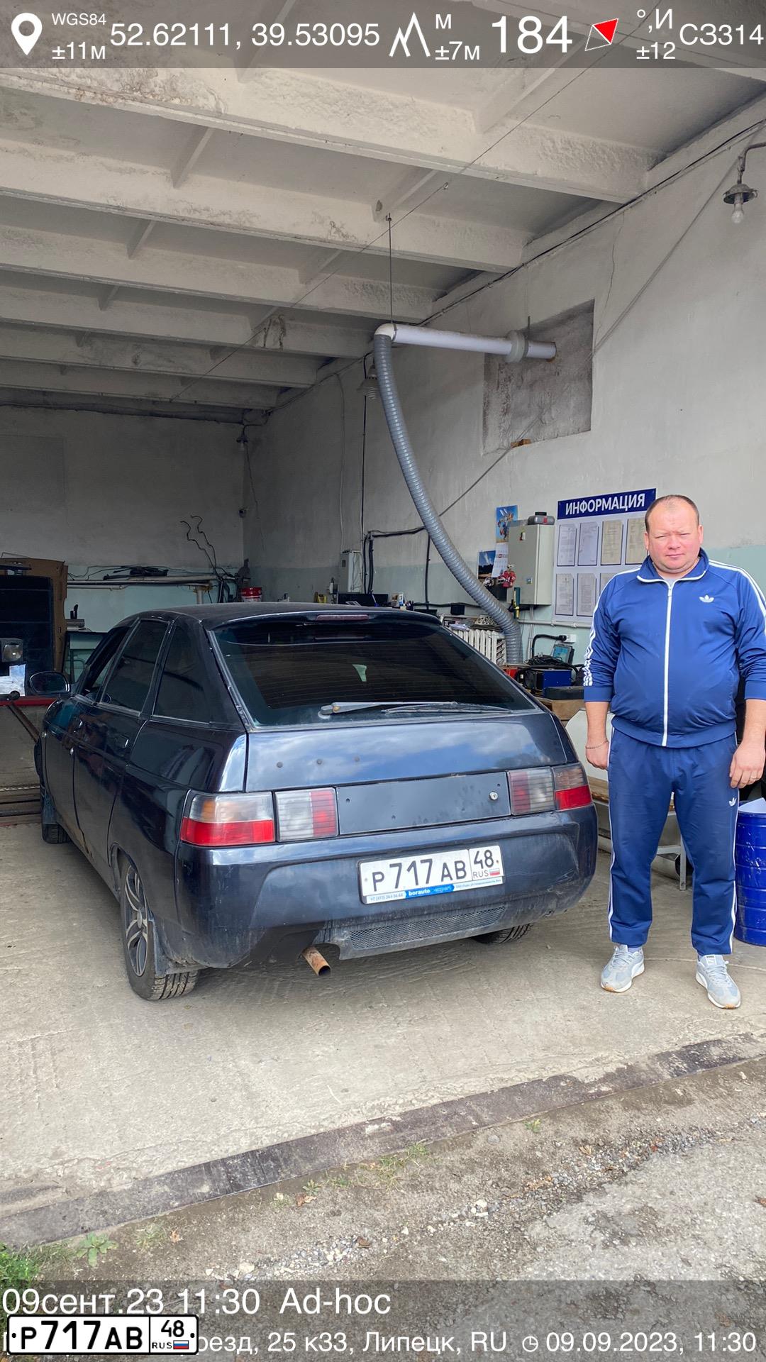 Фото автомобиля LADA 2112, 2006 — госномер Р717АВ48. Цвет: ГРАФИТОВЫЙ МЕТАЛЛИК