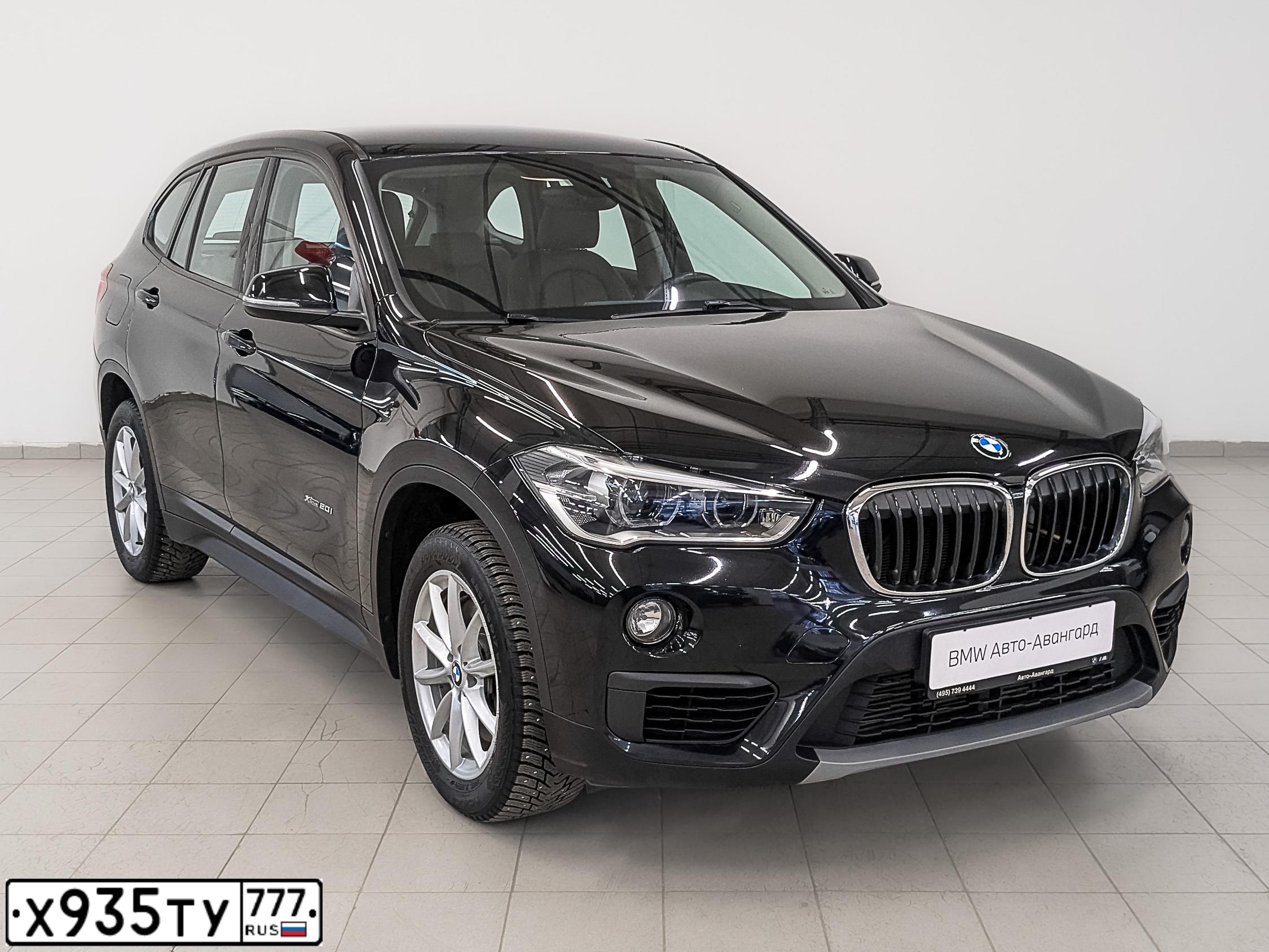 Фото автомобиля БМВ X1 XDRIVE 20I, 2017 — госномер М463КВ977. Цвет: ЧЕРНЫЙ