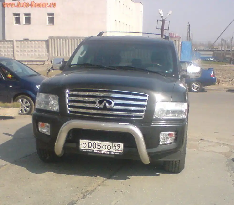 Фото автомобиля INFINITI QX80 /QX56/, 2009 — госномер Х839КЕ77. Цвет: ЧЕРНЫЙ