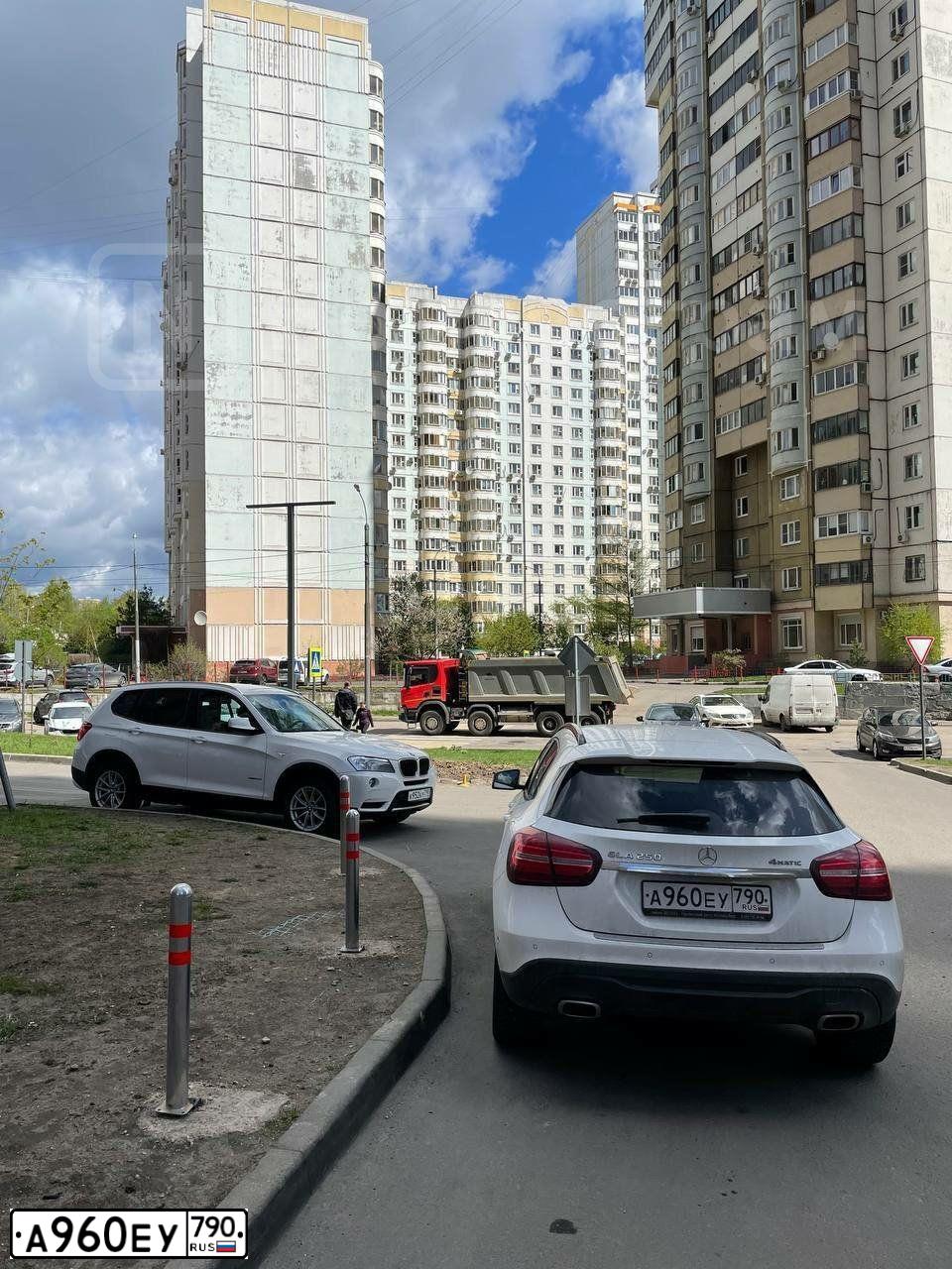 Фото автомобиля MERCEDES GLA-KLASSE, 2019 — госномер А960ЕУ790. Цвет: БЕЛЫЙ