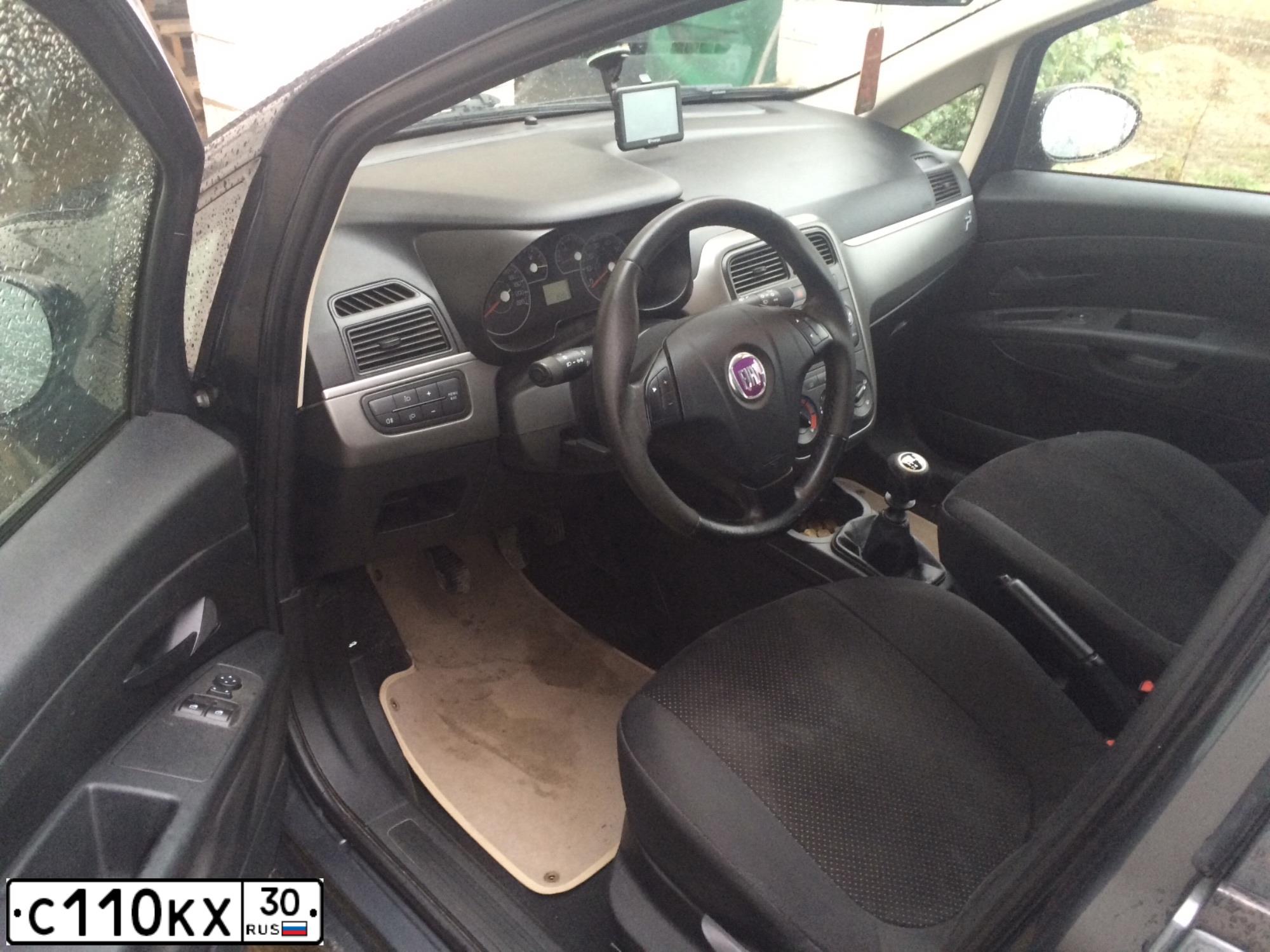 Фото автомобиля FIAT PUNTO, 2008 — госномер Е321СС123. Цвет: ТЕМНО-СЕРЫЙ