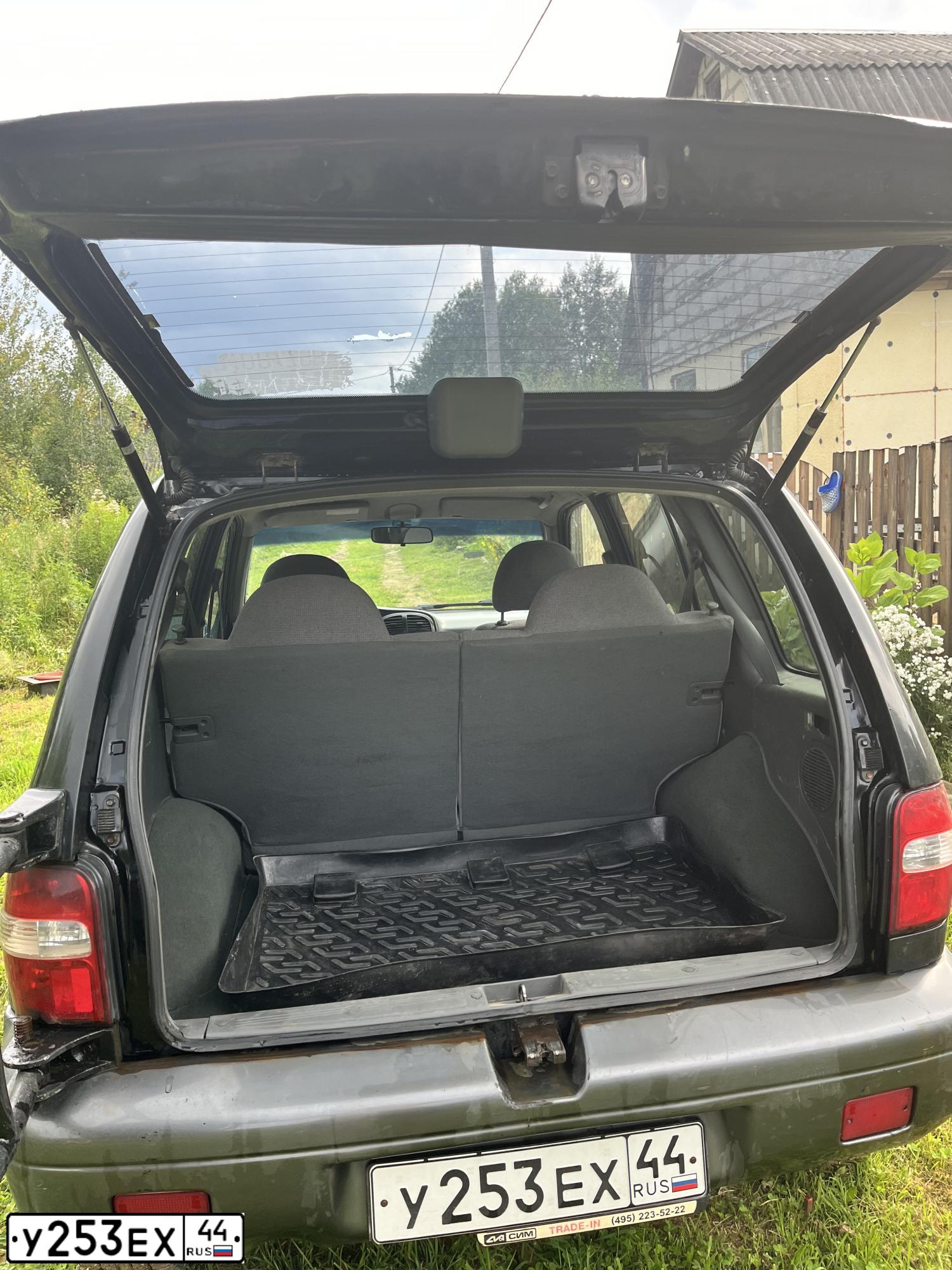 Фото автомобиля KIA SPORTAGE, 2003 — госномер У253ЕХ44. Цвет: ЧЕРНЫЙ