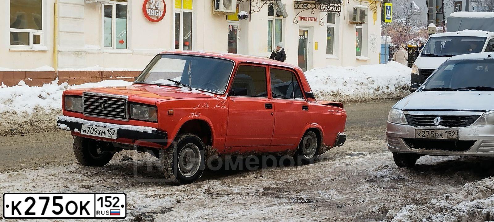 Фото автомобиля RENAULT LOGAN, 2012 — госномер К275ОК152. Цвет: СВЕТЛО-СЕРЫЙ