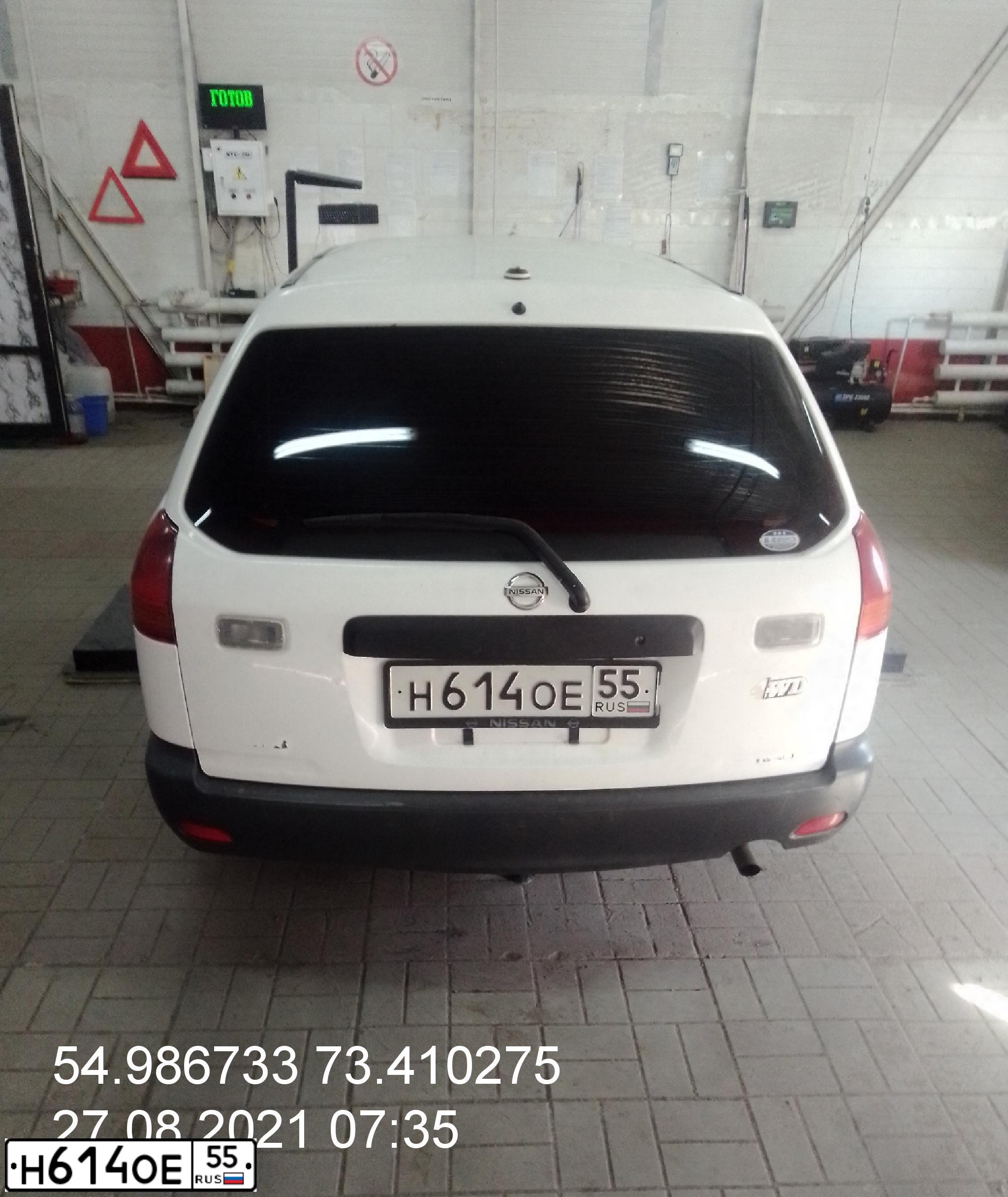 Фото автомобиля NISSAN AD, 2003 — госномер Н614ОЕ55