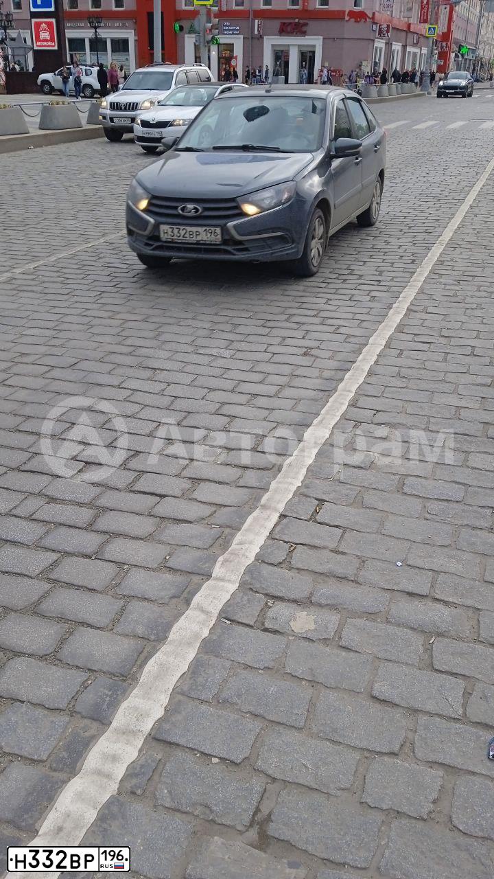 Фото автомобиля LADA 2191 GRANTA, 2020 — госномер Н332ВР196. Цвет: СЕРЫЙ
