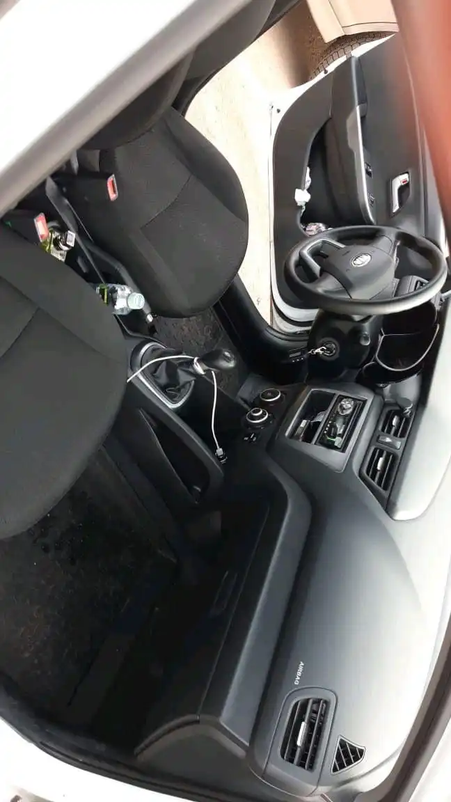 Фото автомобиля SKODA RAPID, 2016 — госномер Н854СЕ777. Цвет: ТЕМНО-СИНИЙ