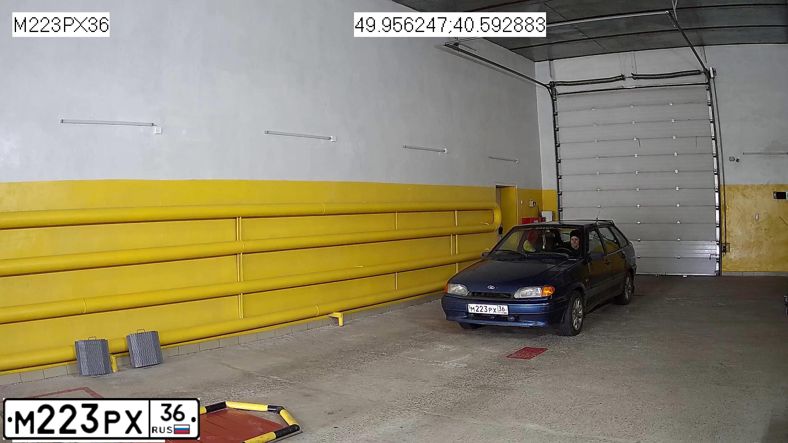 Фото автомобиля LADA 2114 SAMARA, 2005 — госномер М223РХ36. Цвет: СИНЕ-ЗЕЛЕНЫЙ