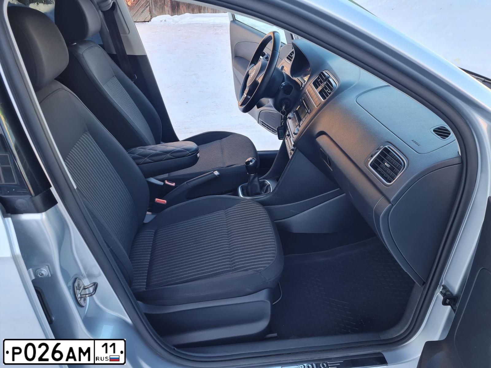 Фото автомобиля VOLKSWAGEN POLO, 2015 — госномер О994АТ159. Цвет: СЕРЕБРИСТЫЙ