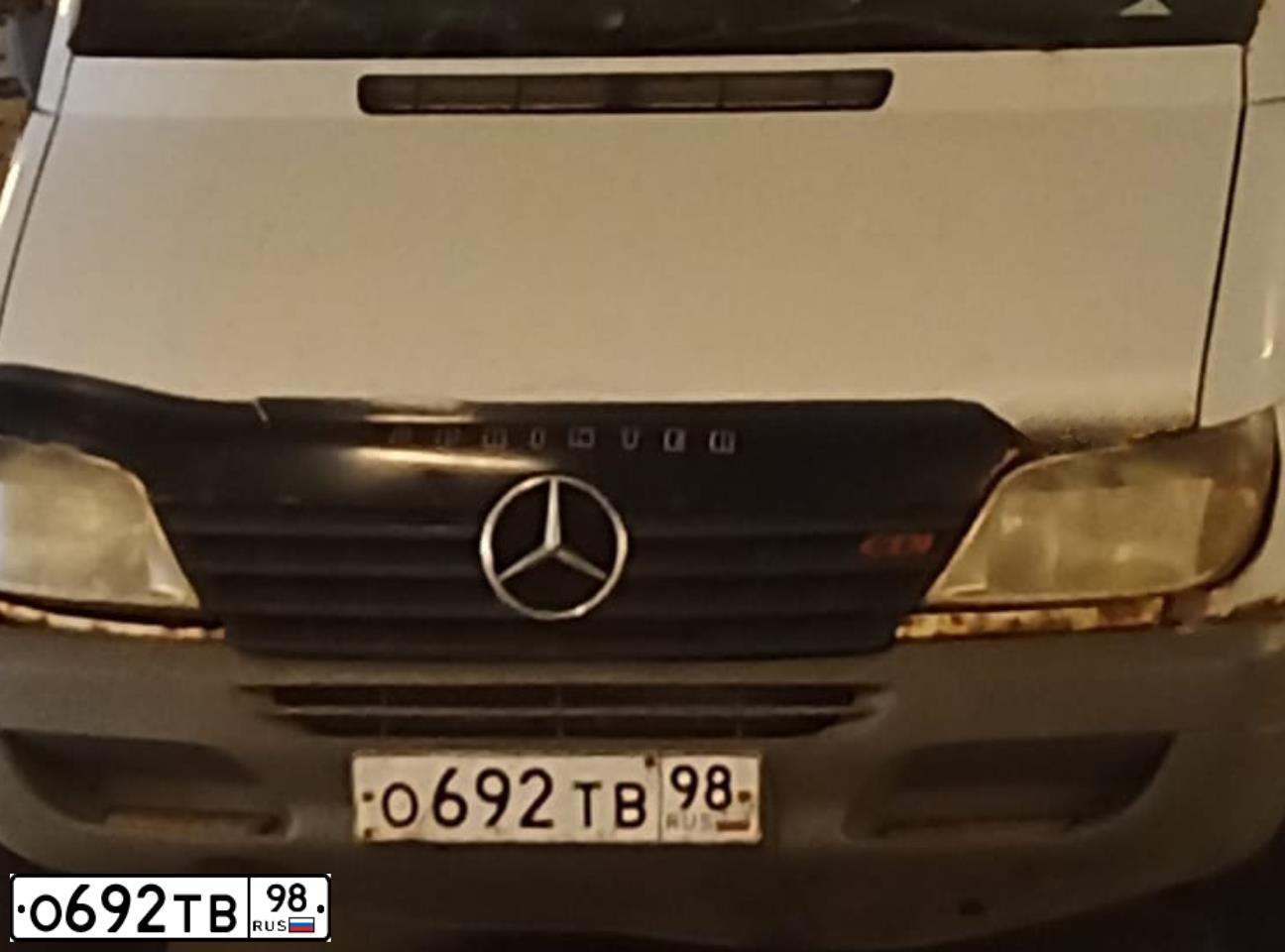 Фото автомобиля MERCEDES SPRINTER, 2002 — госномер О692ТВ98. Цвет: БЕЛЫЙ