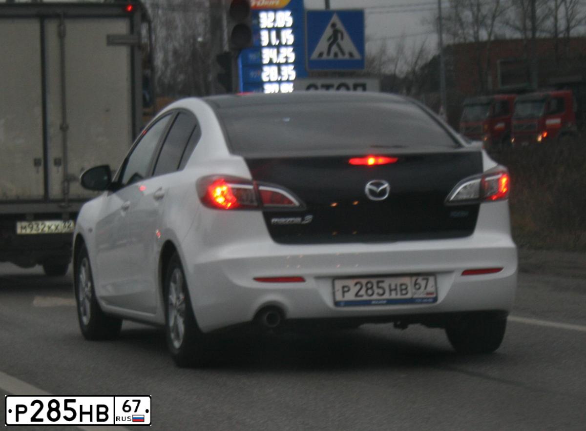 Фото автомобиля MAZDA 3, 2011 — госномер У503УР76. Цвет: Белый