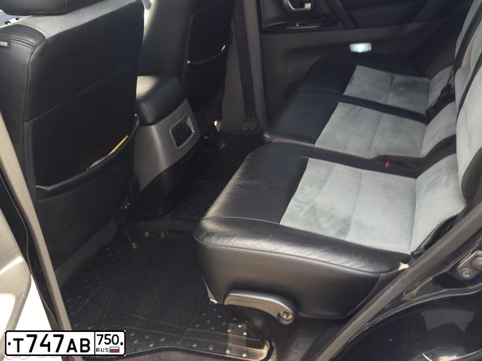 Фото автомобиля MITSUBISHI PAJERO, 2005 — госномер Е937НЕ156. Цвет: ЧЕРНЫЙ