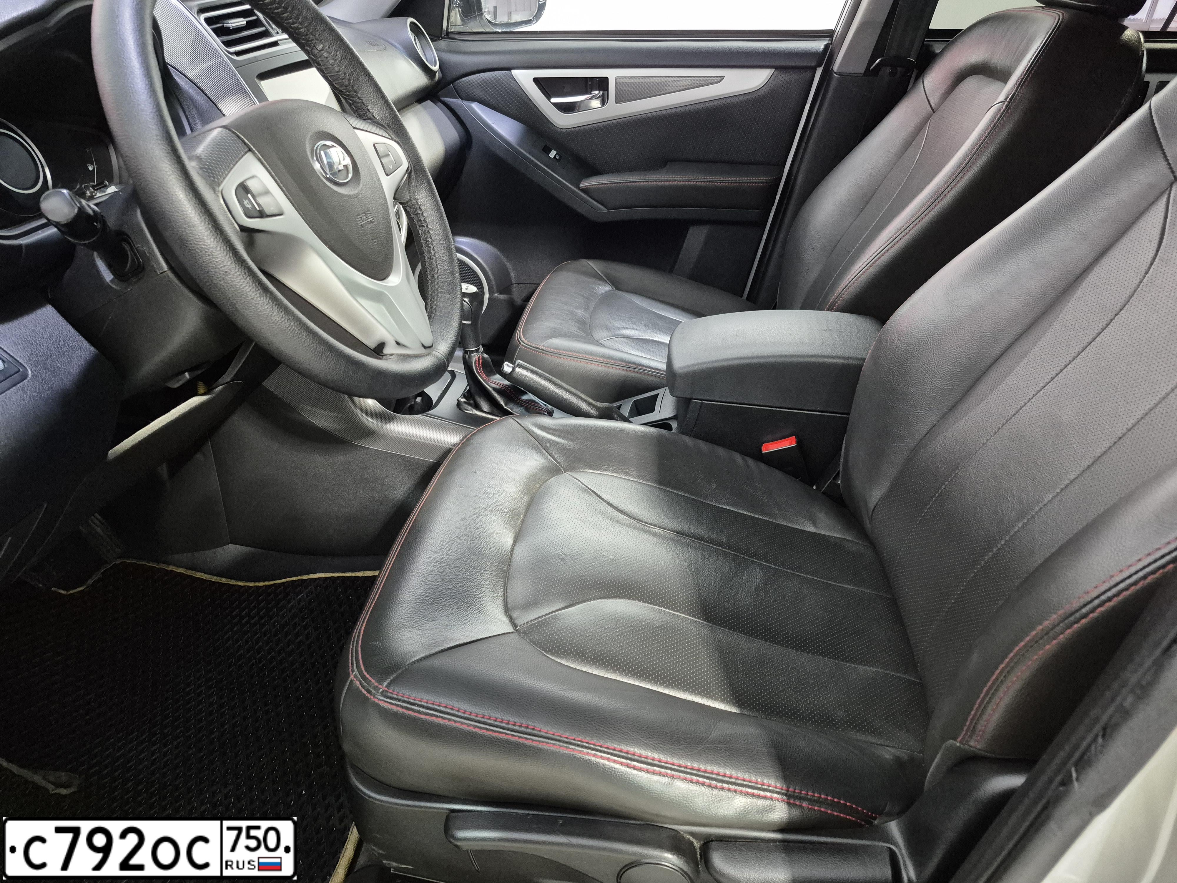 Фото автомобиля ЛИФАН X60FL, 2017 — госномер Р079КС48. Цвет: СЕРЕБРО