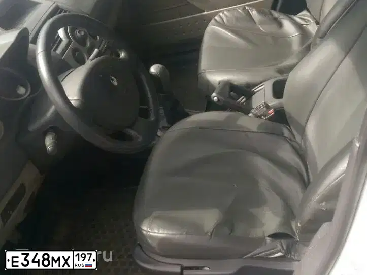 Фото автомобиля RENAULT MEGANE, 2003 — госномер А392АС67. Цвет: БЕЛЫЙ
