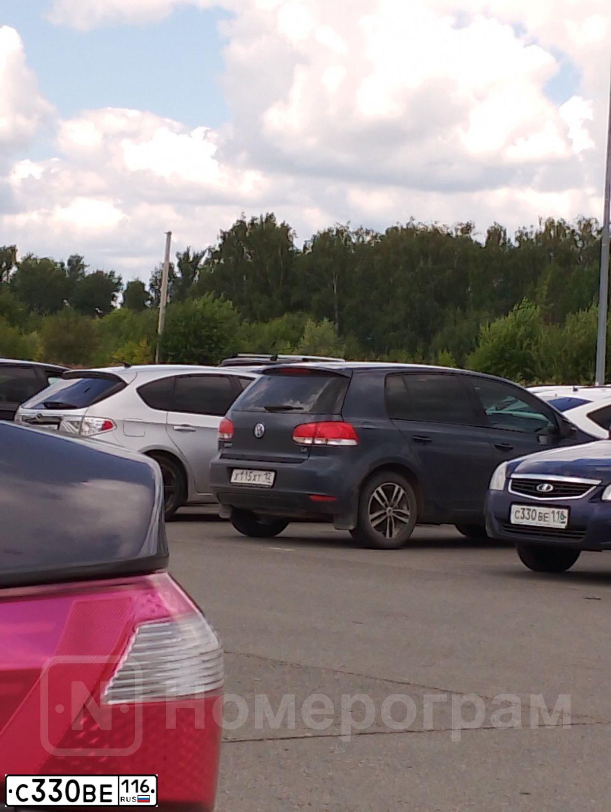 Фото автомобиля LADA 2172 PRIORA, 2012 — госномер С330ВЕ116. Цвет: СИНИЙ
