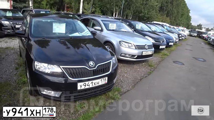 Фото автомобиля SKODA RAPID, 2017 — госномер Н021ОН198. Цвет: ЧЕРНЫЙ