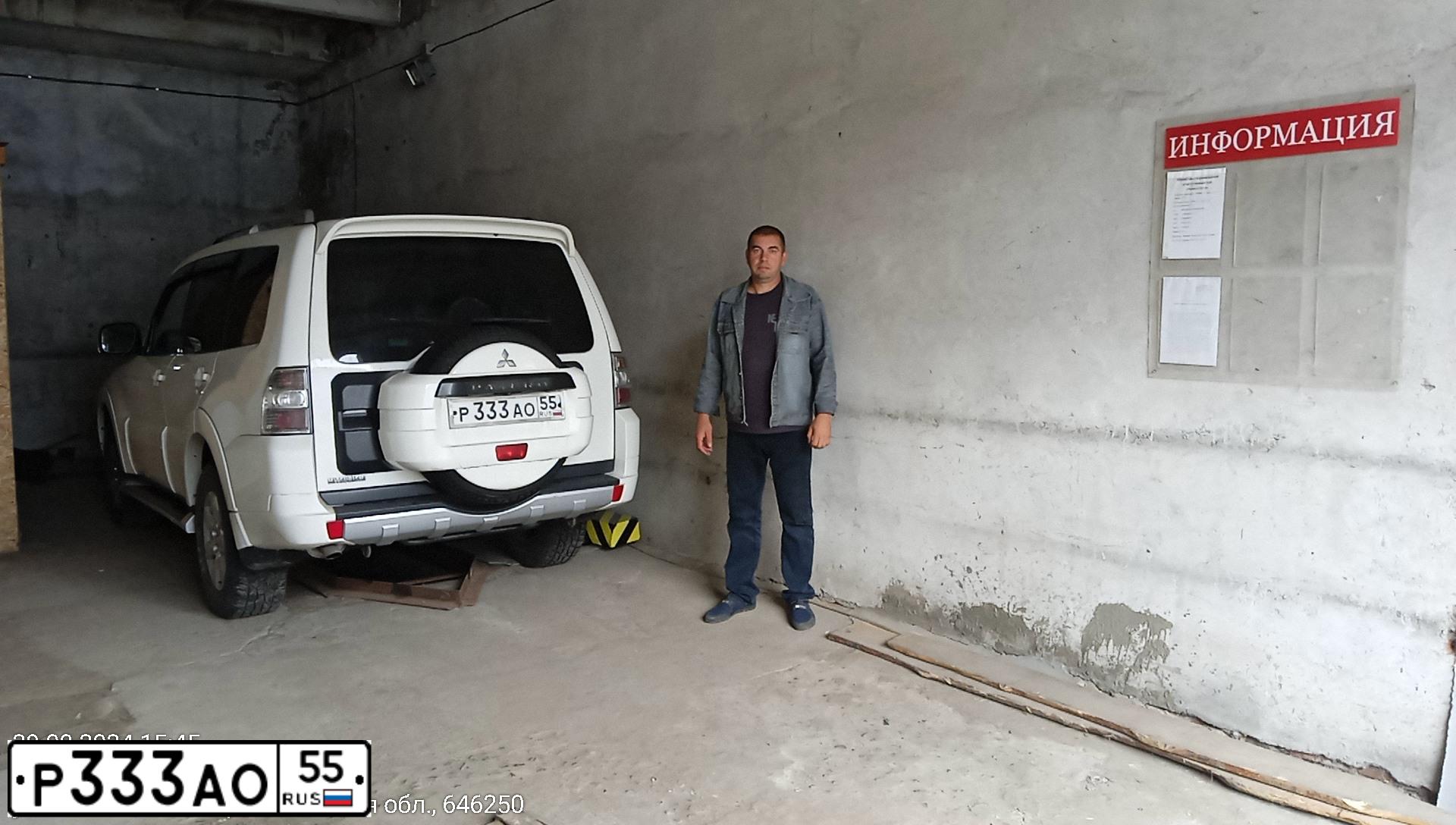 Фото автомобиля MITSUBISHI PAJERO, 2010 — госномер А550СЕ155. Цвет: Белый