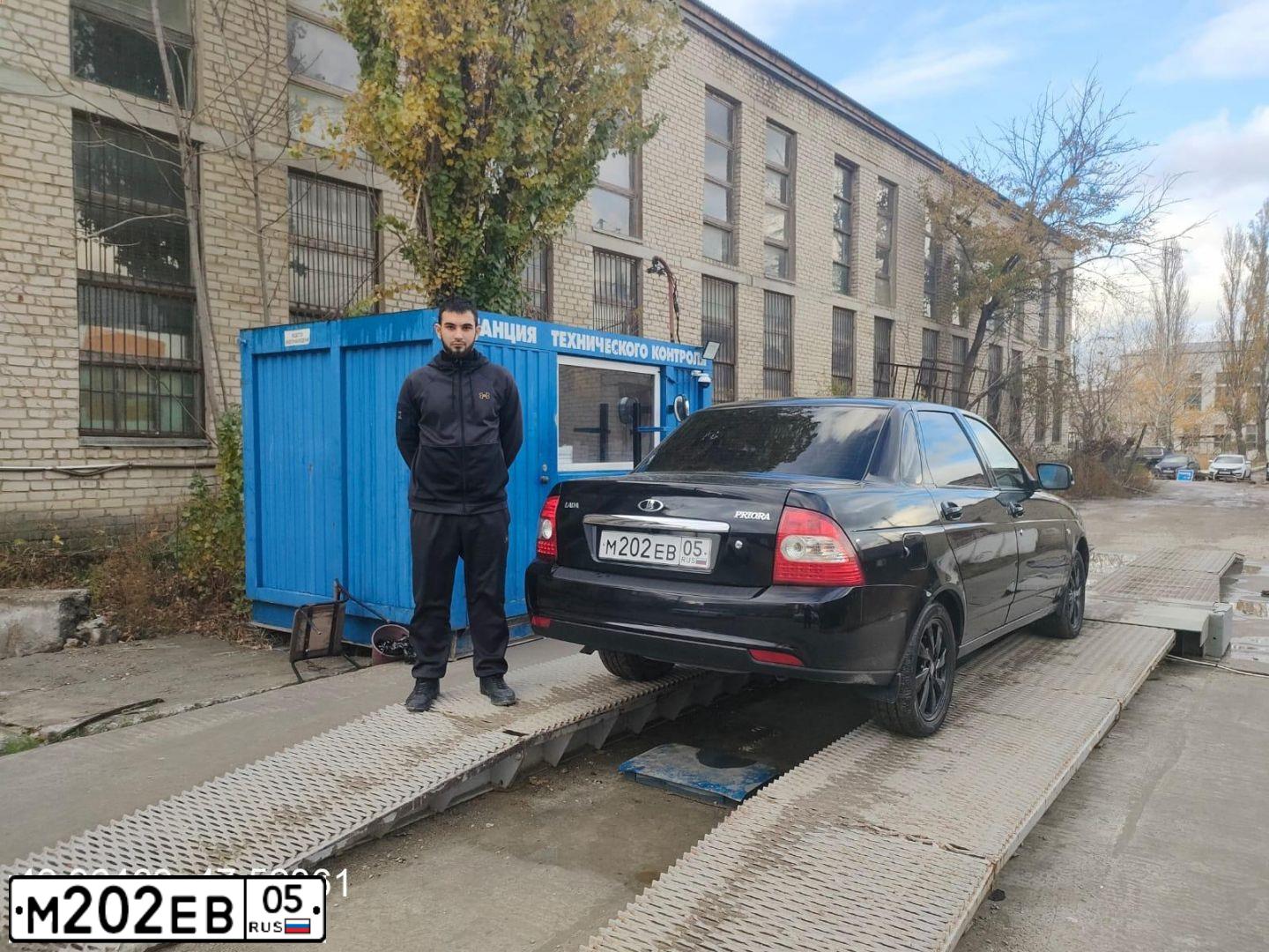 Фото автомобиля LADA 2170 PRIORA, 2010 — госномер М202ЕВ05. Цвет: Сине-Черный