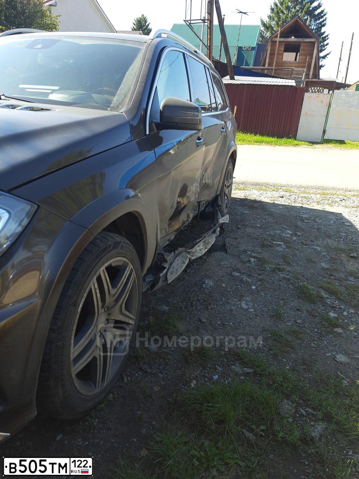 Фото автомобиля MERCEDES GL-KLASSE, 2014 — госномер В505ТМ122. Цвет: Коричневый