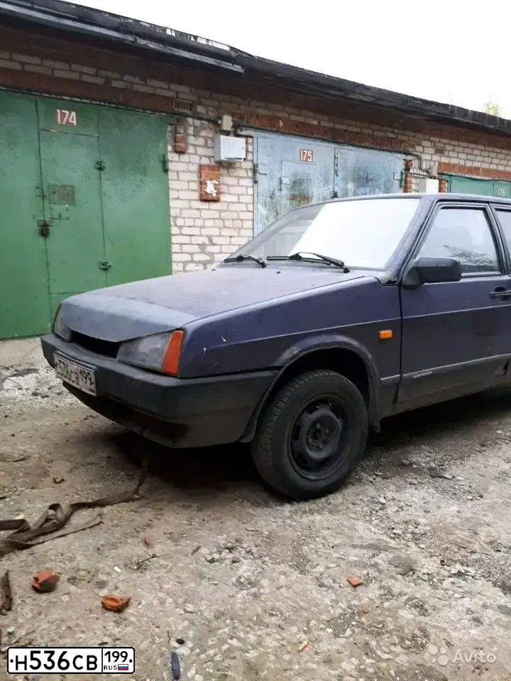 Фото автомобиля TOYOTA LANDCRUISER 200, 2008 — госномер К002УХ190. Цвет: ЧЕРНЫЙ