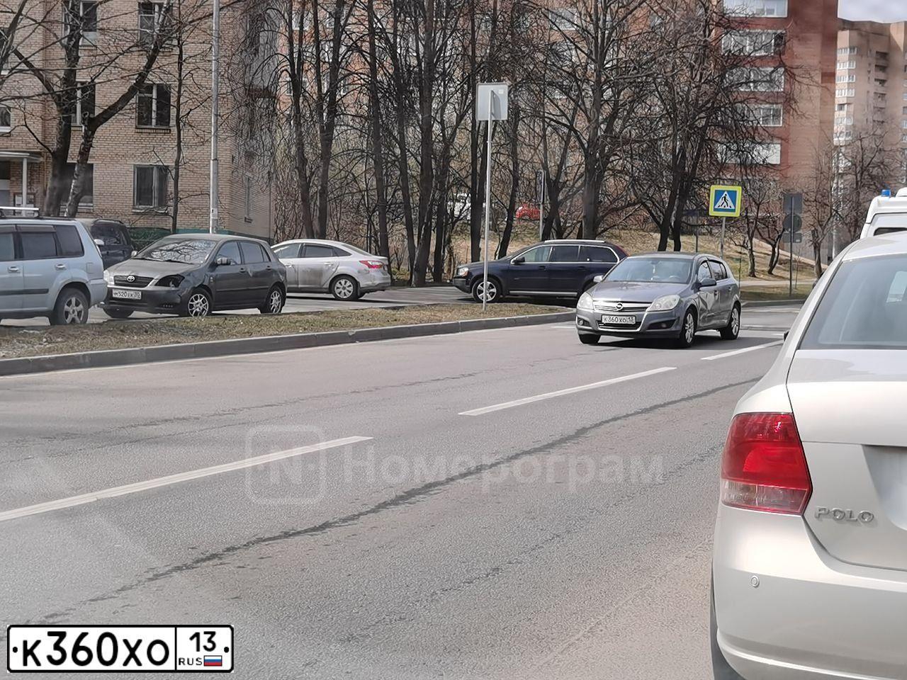 Фото автомобиля OPEL ASTRA, 2007 — госномер Т202ВО154. Цвет: СЕРЫЙ