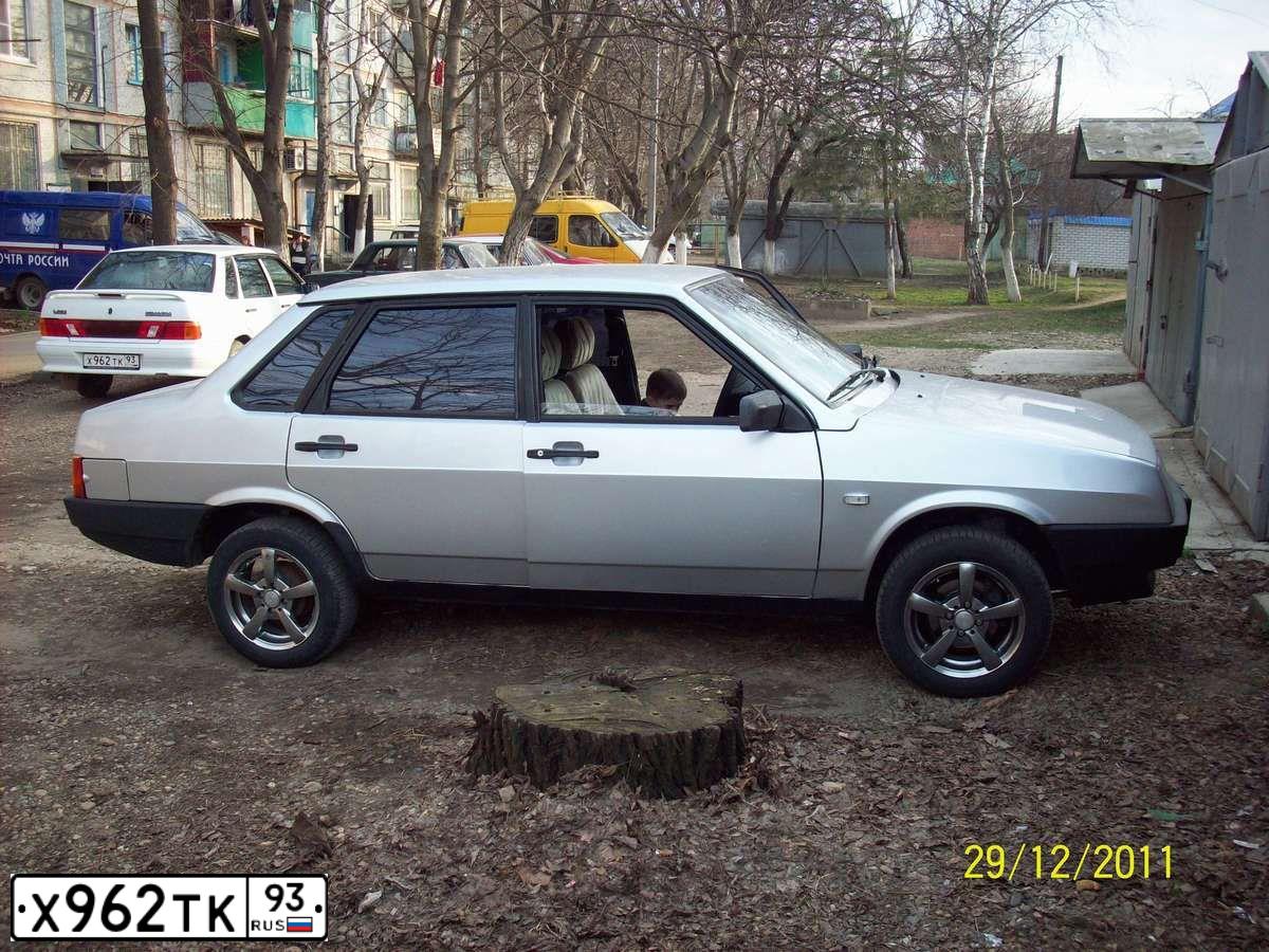 Фото автомобиля LADA 2115 SAMARA, 2010 — госномер Х962ТК93. Цвет: Белый