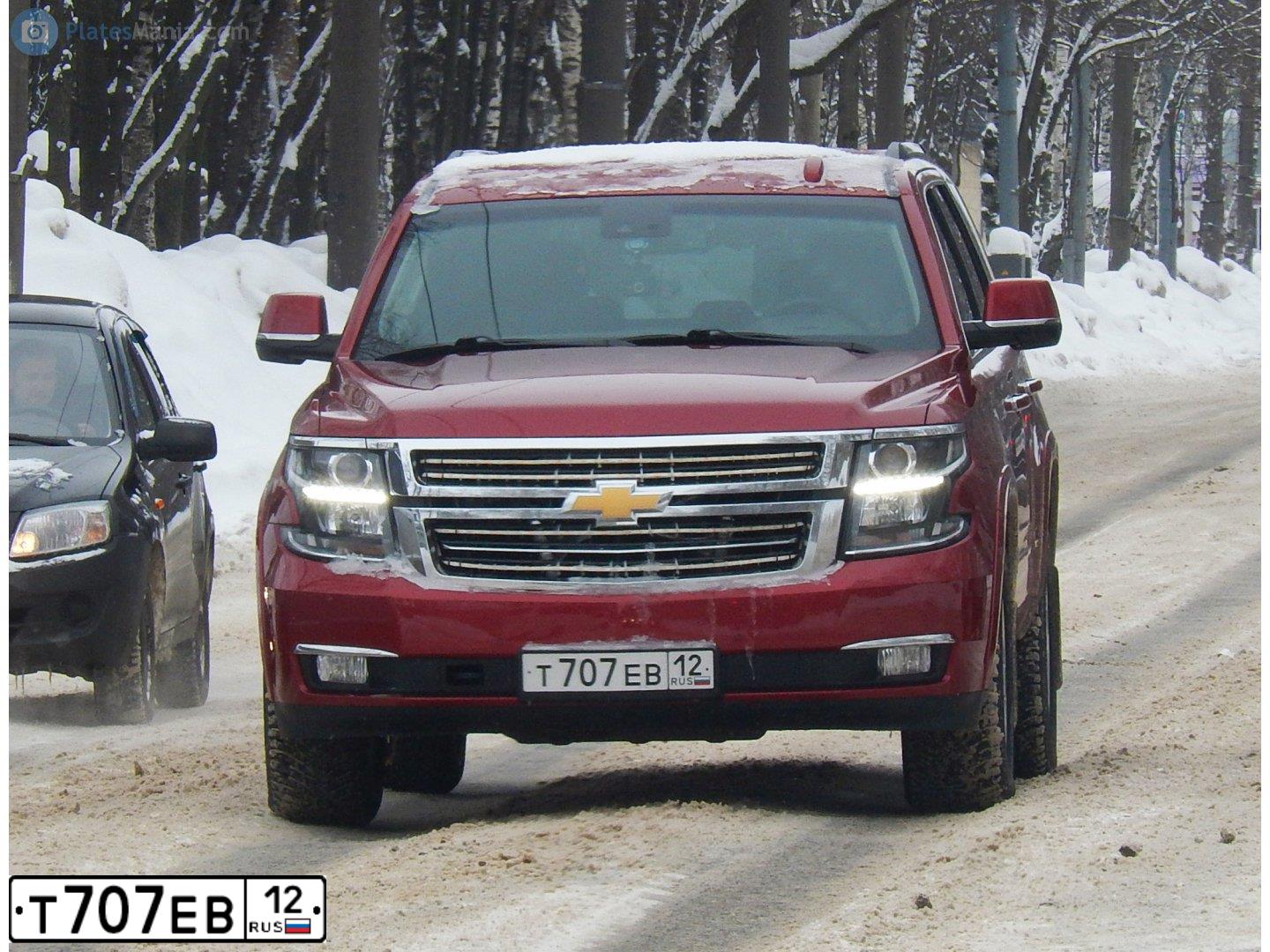 Фото автомобиля CHEVROLET TAHOE, 2016 — госномер К471РВ12. Цвет: Красный