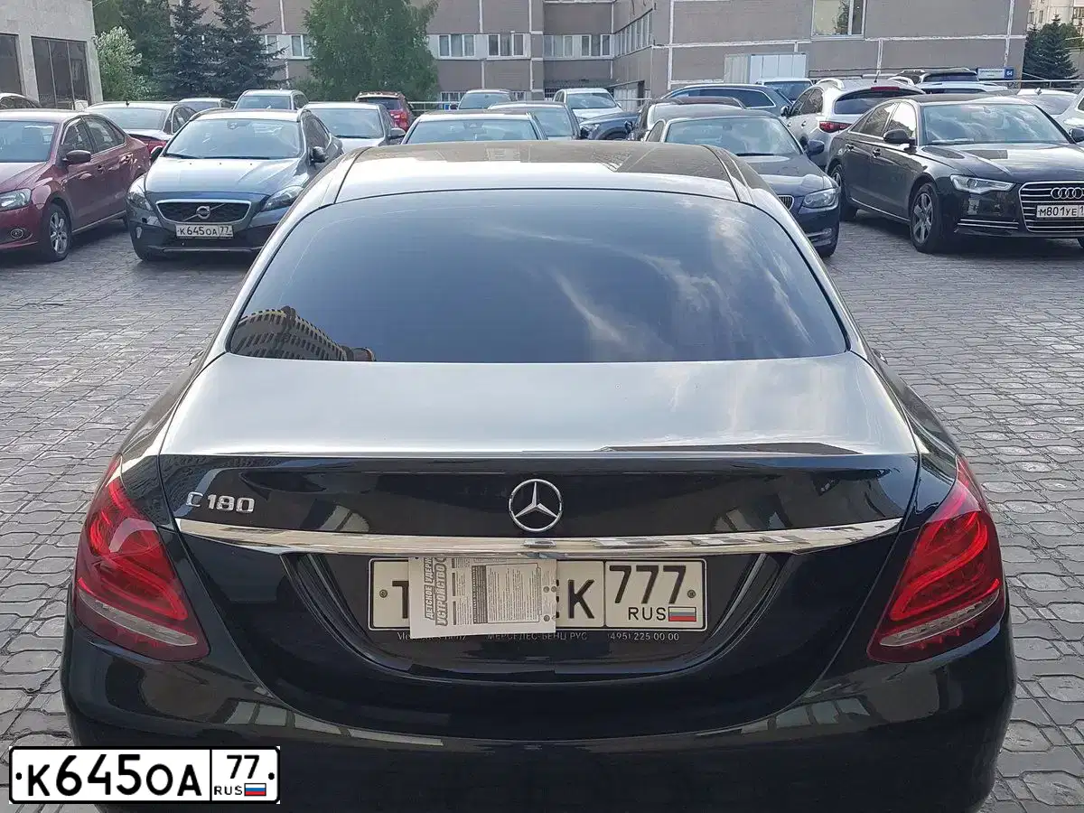 Фото автомобиля VOLVO V40, 2013 — госномер М060УА799. Цвет: ЯРКО-СИНИЙ