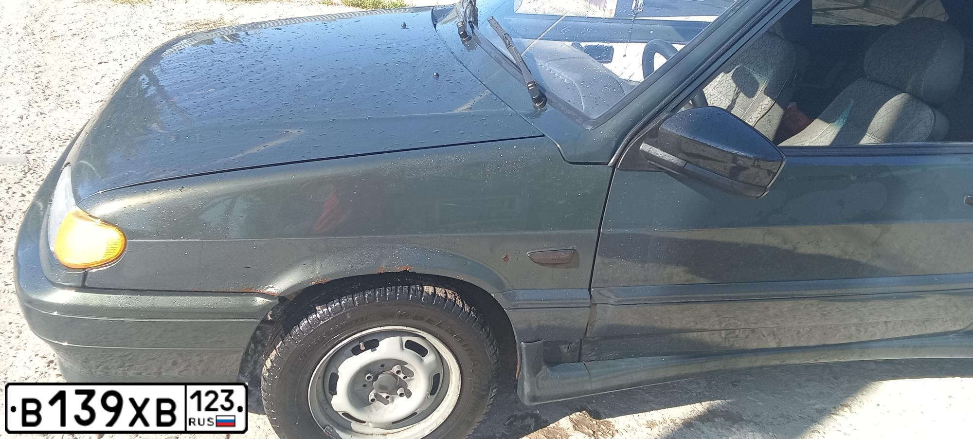 Фото автомобиля LADA 2113 SAMARA, 2006 — госномер В899ЕС51. Цвет: ЗОЛОТИСТО ТЕМНО-ЗЕЛЕНЫЙ