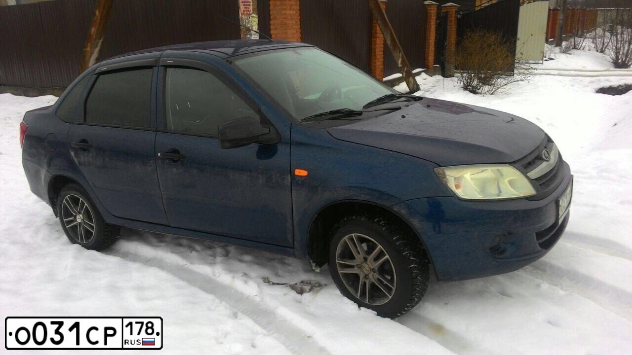 Фото автомобиля LADA 2190 GRANTA, 2013 — госномер К545ЕЕ53. Цвет: синий