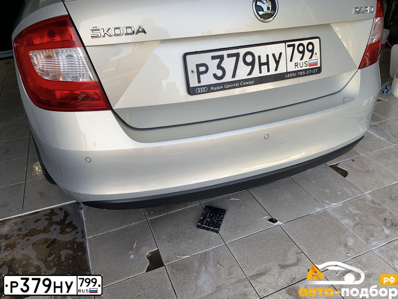 Фото автомобиля SKODA RAPID, 2014 — госномер А688КУ777. Цвет: Серый
