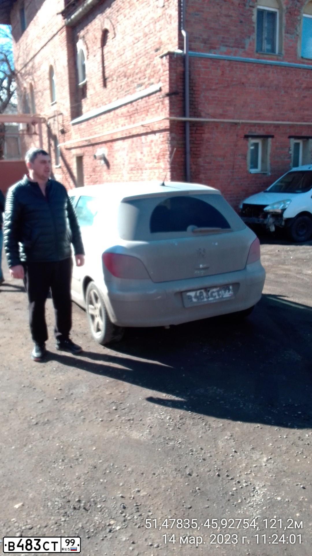 Фото автомобиля ПЕЖО 307, 2001 — госномер Х671ЕН164. Цвет: Серый