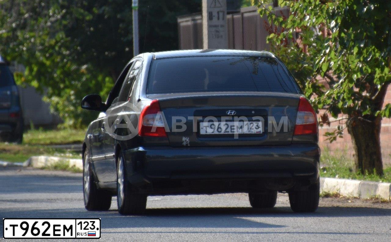 Фото автомобиля TAGAZ ACCENT, 2008 — госномер Т962ЕМ123. Цвет: ТЕМНО-СЕРЫЙ